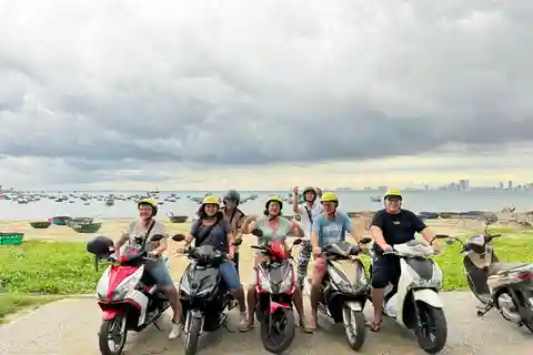 Ciudad de Da Nang: Tour privado de comida callejera en moto/coche