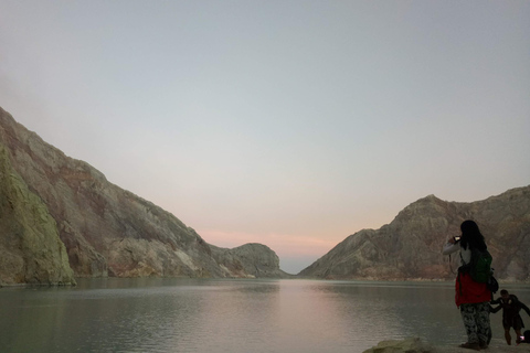 Von Bali aus: Das majestätische Mount Ijen Sunrise Trekking