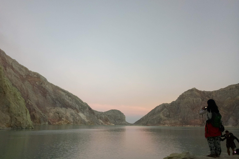 Von Bali aus: Das majestätische Mount Ijen Sunrise Trekking