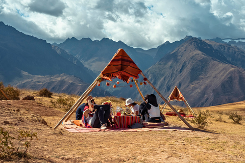 Cusco: Sacred Valley Tour with Picnic and Llamas