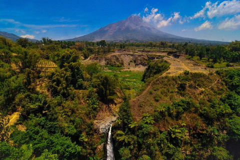 Yogyakarta: Auto & Fahrer mieten, private Tour & freies Ziel