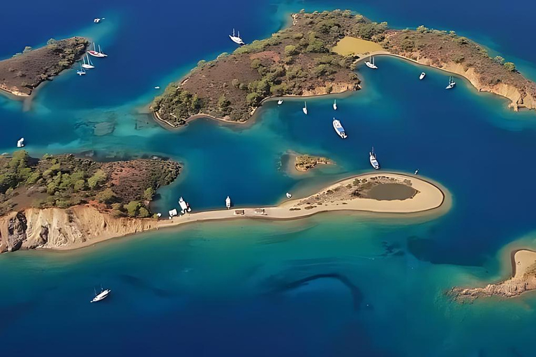 Fethiye: Blue Bays Boat Tour with Lunch and Swimming