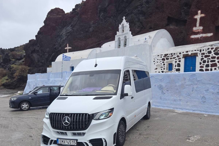 Santorini: Private Tour with Local Guide and Transportation Santorini: Guided Tour with Transportation & Local Guide 3h