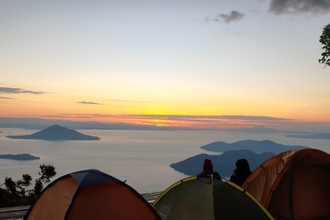 El Salvador: Conchagua Volcano Overnight Camping Trip