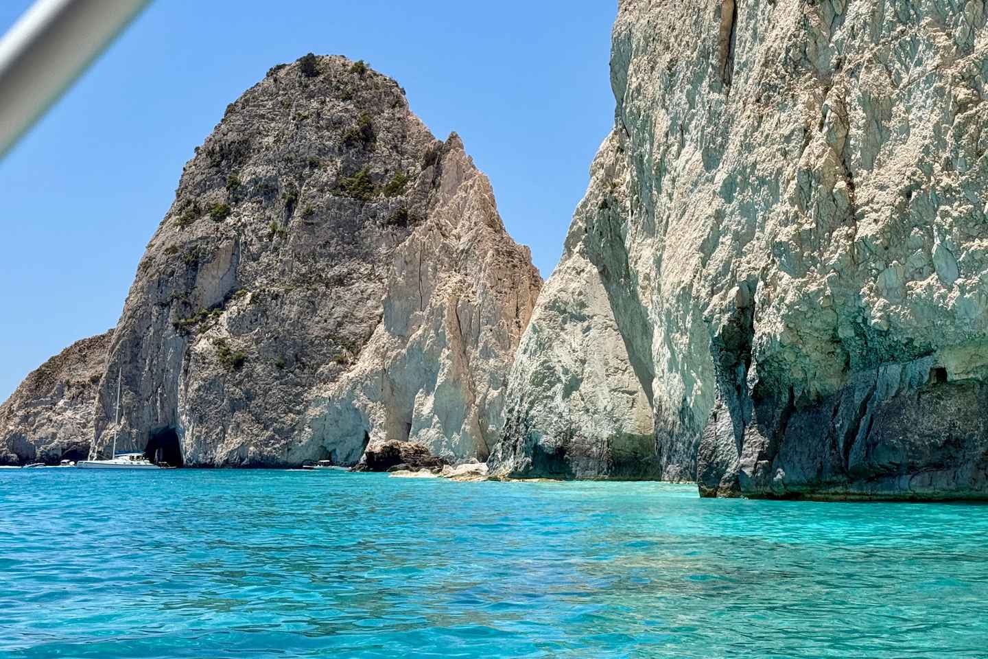 Zakynthos: Private Boat Tour – South Coast & Swim Stops
