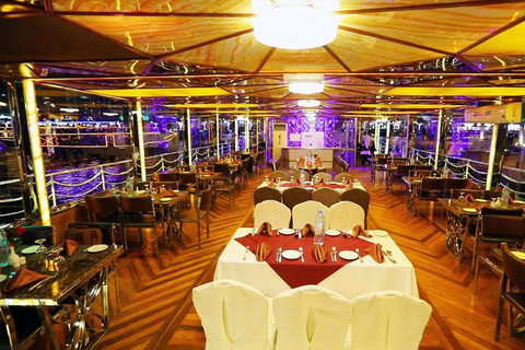 迪拜码头多哈游船：自助晚餐与现场娱乐迪拜码头传统帆船游：自助晚餐与现场娱乐表演