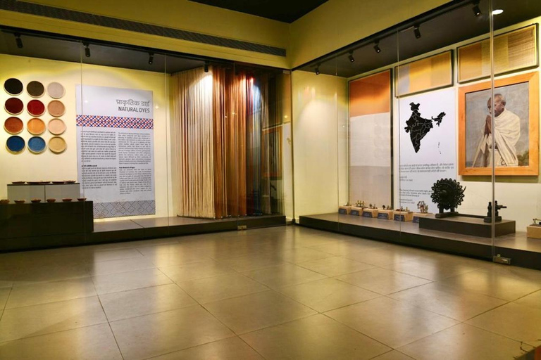 Delhi: National Crafts Museum Walking Tour With Guide & Entrance Tickets