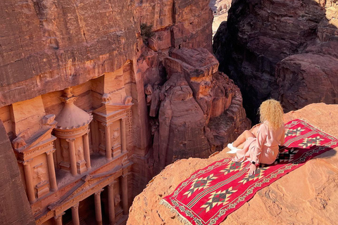 Jordan 4-Day Tour: Amman, Petra, Wadi Rum & Dead Sea