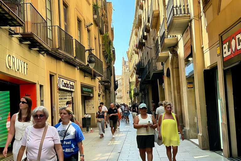 Barcelone : visite à pied de la Sagrada Família et du quartier gothiqueEnglish Guide