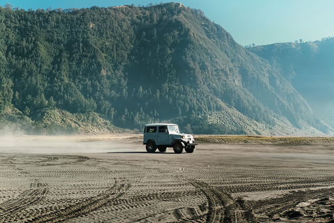 Jakarta: 5 Days Borobudur Prambanan Bromo Ijen To Bali