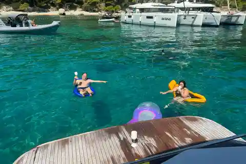 Private Adventure: 6 Islands & Blue Cave Boat Tour