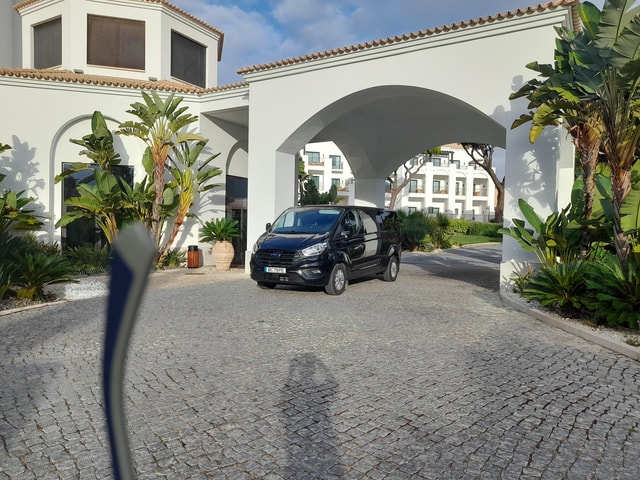 Faro Airport: One-Way Private Transfer To Albufeira