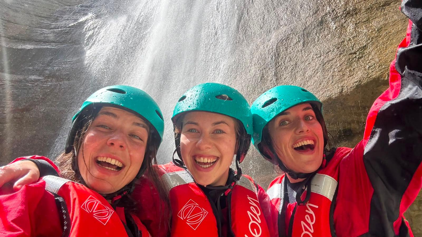 Berat: Osum-Schlucht, Schwimmen und Bogova-Wasserfall mit Mittagessen