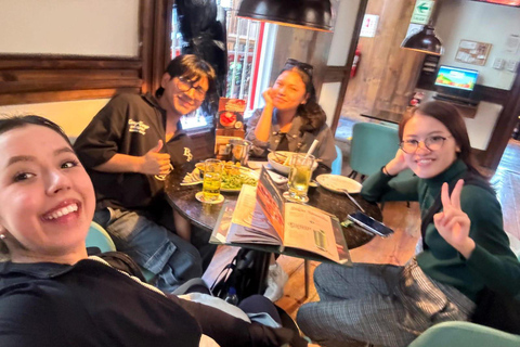 Lima: City Walking Tour with Local Student Guides Lima: City Walking Tour con estudiantes Universitarios