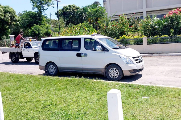 Port Vila: Private Customizable Tour with Driver