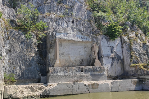 Forteresse de Golubac et portes de fer + tour en bateau en option