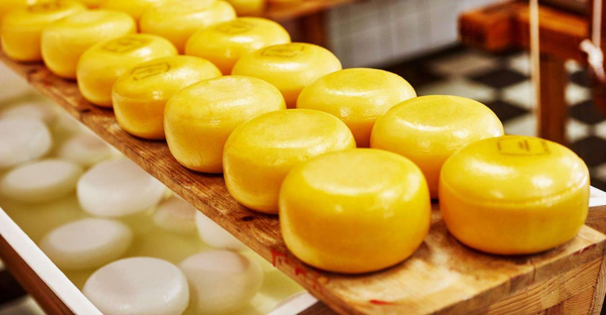 Amsterdam: Zaanse Schans, Cheese Tasting & Volendam Tour photo 8