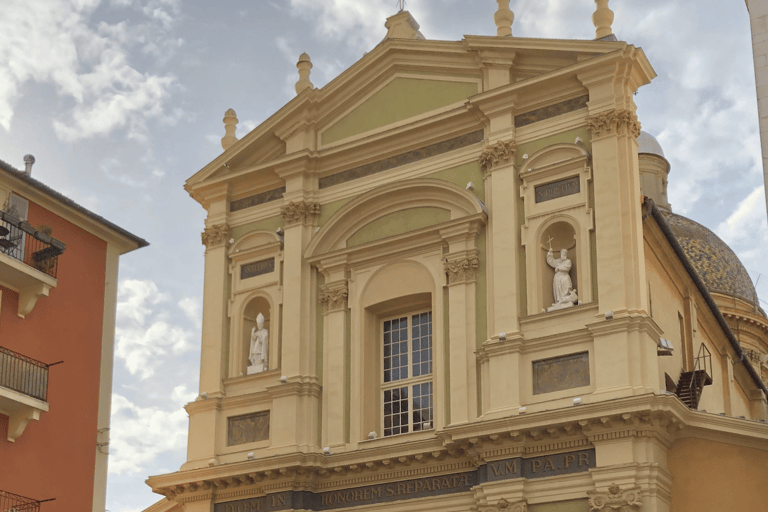 Nice: Old Town, Flower Market & Panoramic Views Walking Tour Nice: Old town & Marché aux Fleurs - Private Walking Tour