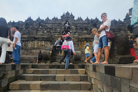 Yogyakarta; Alba/ Salita al Borobudur e Tempio di PrambananAlba a Borobudur, salita in cima e tour del tempio di Prambanan