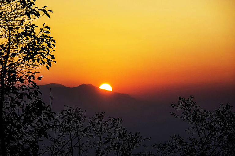 Kathmandu: Tour all&#039;alba di Nagarkot con visita di Bhaktapur