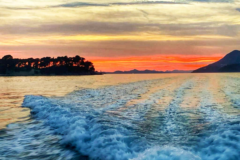 Dubrovnik (Marina Frapa): Golden hour Sunset Cruise (2h) Shared Golden Hour Sunset Speedboat Cruise (1h)