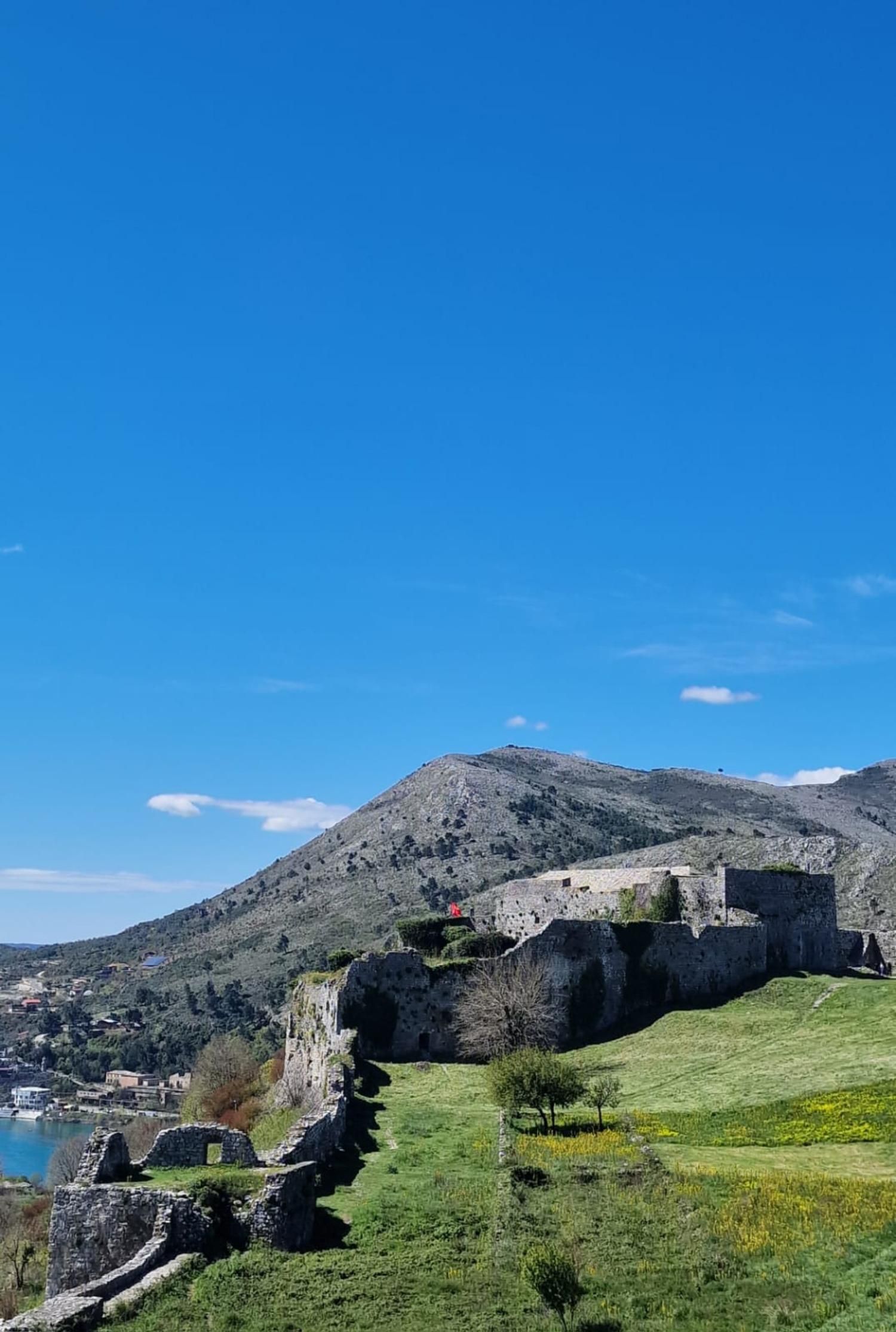 Shkodra: Städtetour mit Führung, Burg und Skutari-See