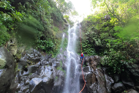 Alam Canyon Natural Rock Canyoning AbenteuerNaturfelsen Canyoning Abenteuer