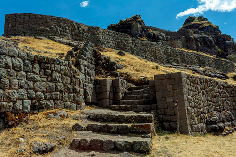 From Cusco: One day excursion to Waqrapukara