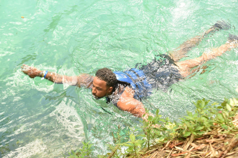 Ocho Rios: Tour combinato Blue Hole e giro in ATV