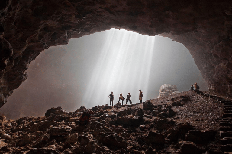 Yogyakarta Abenteuerreise: Jomblang Höhle &amp; Timang Strand