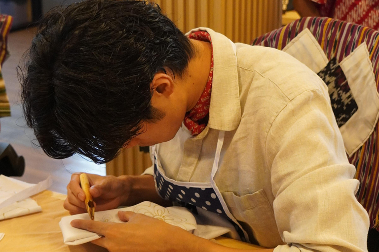 Jakarta: 1-Hour Batik Workshop with Local Instructor