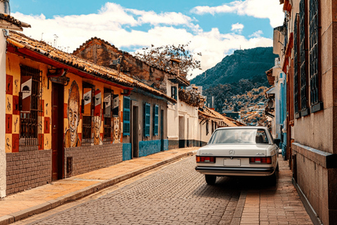 Bogotá: Night Tour in a Classic Mercedes-Benz with Wine
