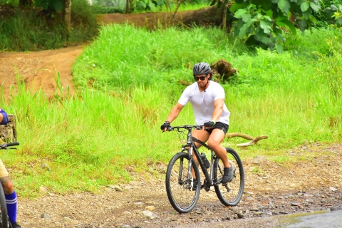 Playa Herradura: wycieczka rowerowa po dżungli i wodospadach