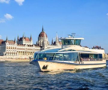 Budapest: Daytime Sightseeing Boat Cruise