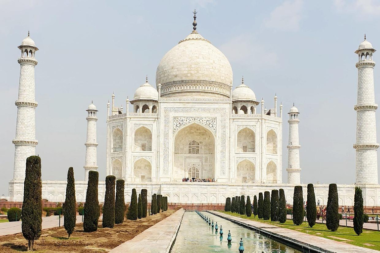 Tour guiado pelo Taj Mahal sem filas com itens extras especiaisDe Agra: Motorista, carro particular e guia de turismo