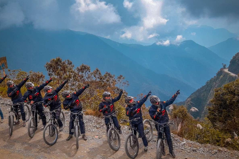 La Paz: Passeio de mountain bike pela Estrada da Morte com almoço