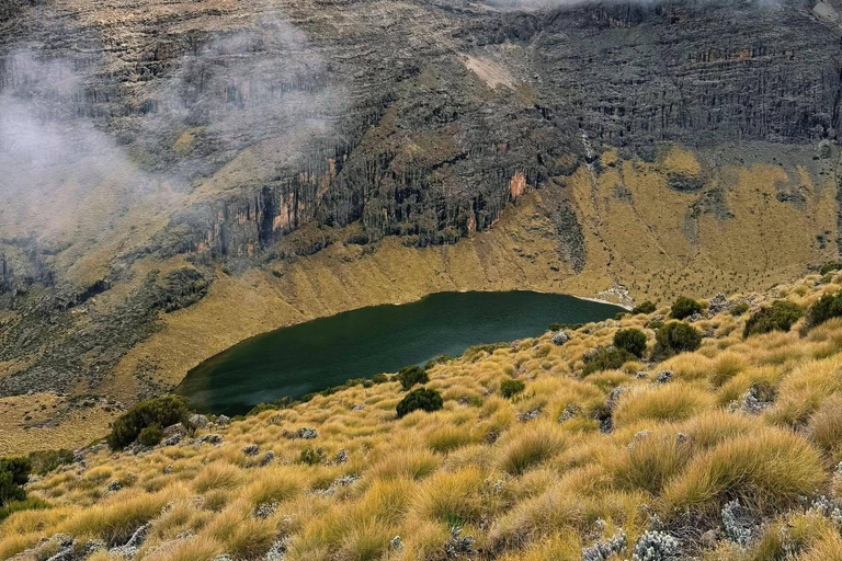 Lake Michaelson Hike and Mount Kenya Trekking Tour