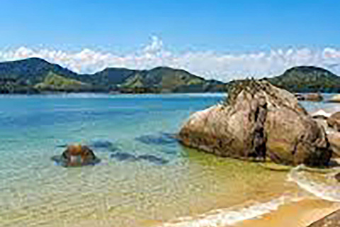 São Gonçalo Beach: Tour to Pelado and Cedro Islands