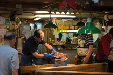 Sabores de Tsukiji : Saboreando Delicias Culinarias