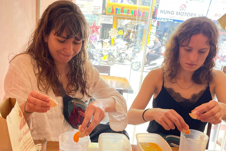 HCMc Egg Coffee Class in 1 hour with local intructor & snack