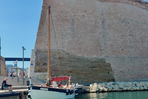 Marseille Boat Tour - See Marseille from the sea in a Pointu Marseille Boat Tour - High Season Rates