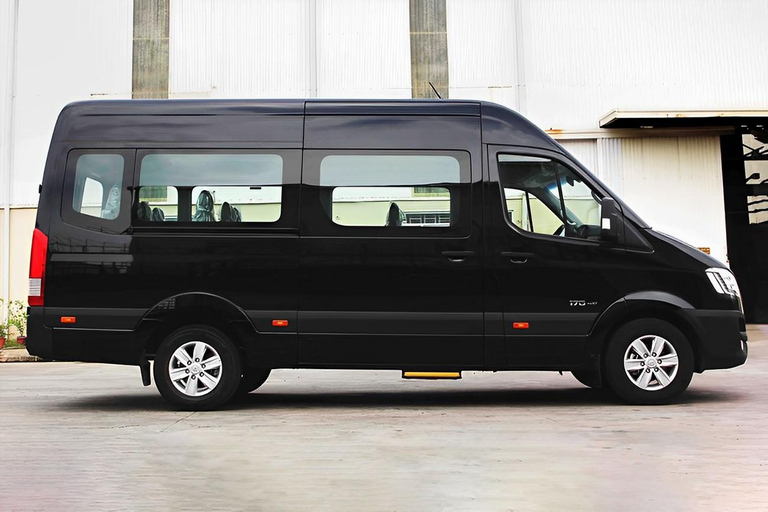 Private taxi: Da Nang center/Da Nang Airport to Hue (1 way) MPV/SUV (4 people + 4 bags) - Comfortable class