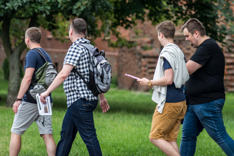 Sopot: passeggiata guidata di 2 ore a tema spionaggio con giocoSopot: passeggiata e gioco a tema spionaggio con guida (in polacco)