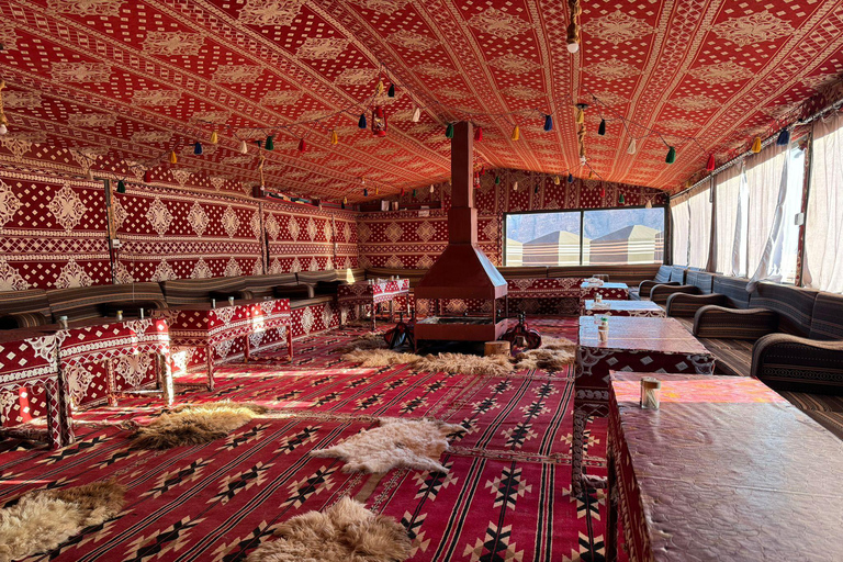 Wadi Rum: Private 2-day photography tour stargazing and jeep