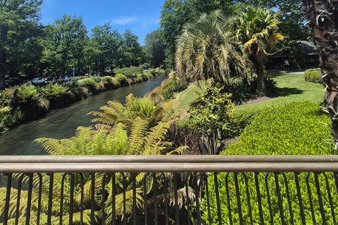 Christchurch Private Scenic Highlights Tour with Local Guide