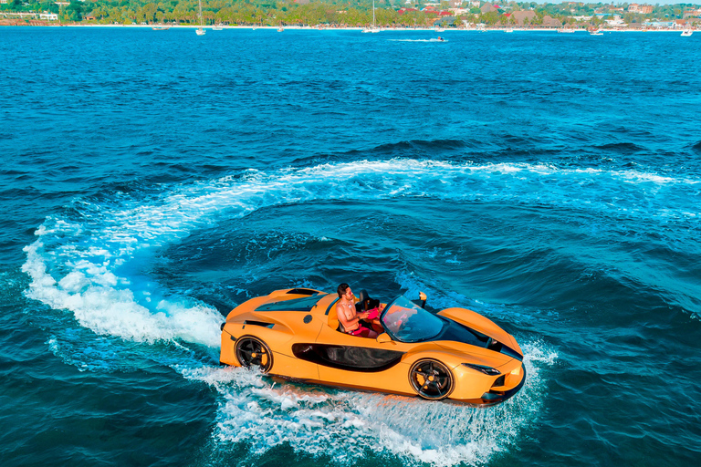 桑给巴尔：喷气式汽车骑行搭配无人机航拍（含接送服务）桑给巴尔：喷气式汽车骑行体验（含无人机航拍，接送服务包含在内）