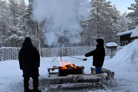 Rovaniemi: Reindeer Farm Visit with Sleigh Ride & Pickup