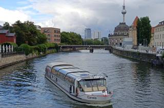 Berlin: 1-stündige elektrische Flussfahrt