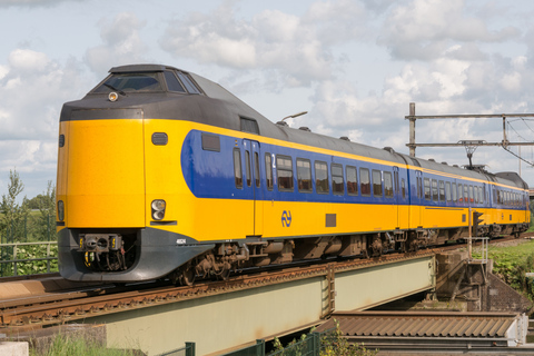 Discover Efteling with train+bus ticket to/from Rotterdam Single trip from Efteling to Rotterdam Central Station