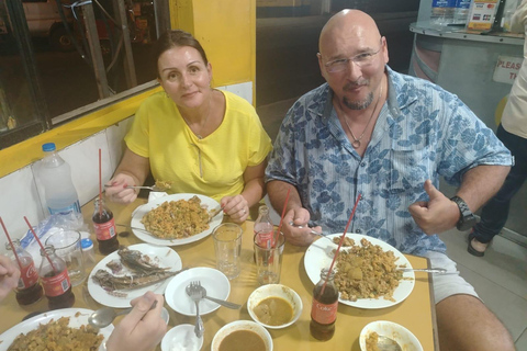 Colombo: Private Night Tuk Tuk Tour with Street Food